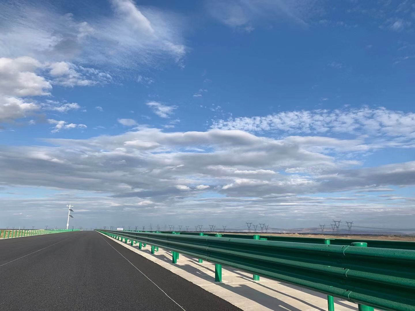 津石高速公路(海濱大道-榮烏高速)工程交通安全設(shè)施工程(第2標(biāo)段)
